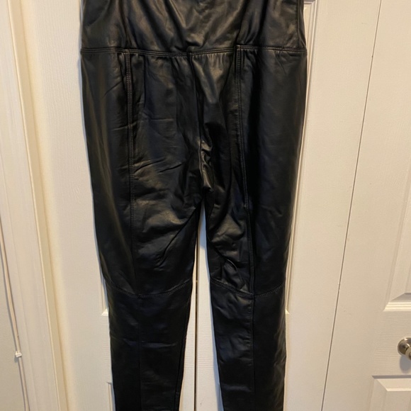 Lysse size M faux leather pants - Picture 4 of 7